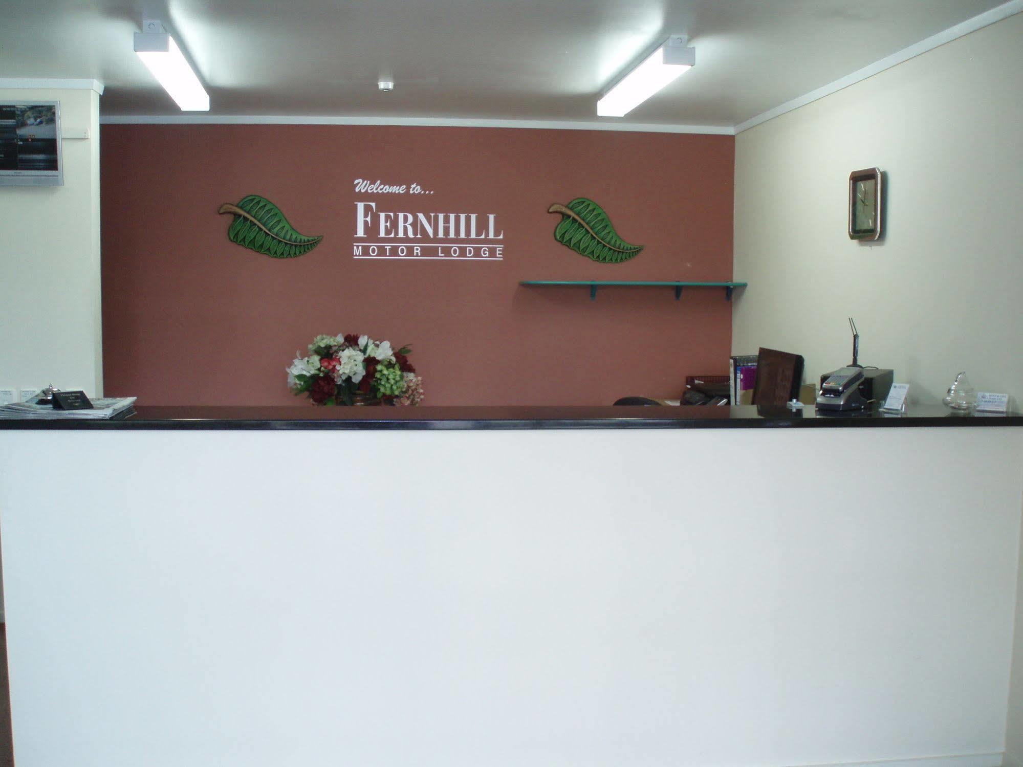 לוור האט Fernhill Motor Lodge מראה חיצוני תמונה